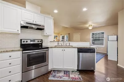 1746 Kennedy Place #E5, DuPont, WA 98327 - Photo 10