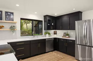 8355 Medway Ln NE, Bainbridge Island, WA 98110 - Photo 10