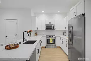 4749 Court R, Tacoma, WA 98404 - Photo 2