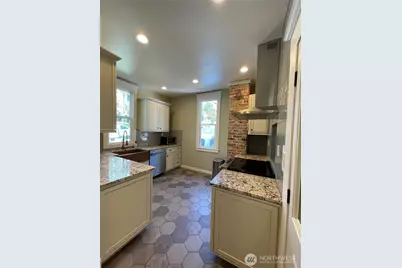 1522 Taylor Avenue N, Seattle, WA 98109 - Photo 22