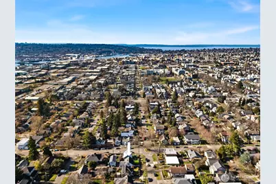 347 NW 52nd Street, Seattle, WA 98107 - Photo 32