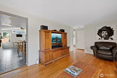 347 NW 52nd Street, Seattle, WA 98107 - Photo 6