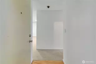 17527 149th Ave SE, Renton, WA 98058 - Photo 4