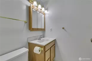 17527 149th Ave SE, Renton, WA 98058 - Photo 18