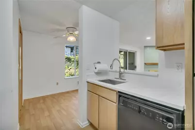 17527 149th Avenue SE #B-12, Renton, WA 98058 - Photo 14