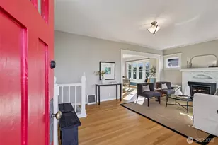 6734 18th Ave NW, Seattle, WA 98117 - Photo 2