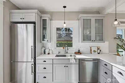 6734 18th Avenue NW, Seattle, WA 98117 - Photo 14