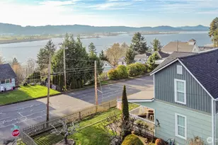 475 Columbia St, Cathlamet, WA 98612 - Photo 2