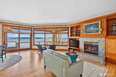 8204 East Side Drive NE, Tacoma, WA 98422 - Photo 4