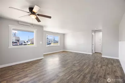 1314 Pershing Road, Moses Lake, WA 98837 - Photo 2