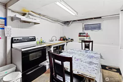 12206 1st Avenue S, Seattle, WA 98168 - Photo 16