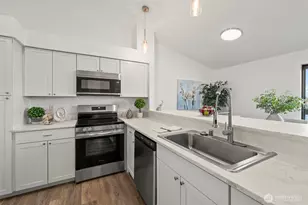 1725 W Sunn Fjord Ln, Bremerton, WA 98312 - Photo 8