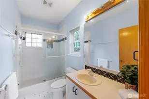 2337 W Beach Rd, Oak Harbor, WA 98277 - Photo 14