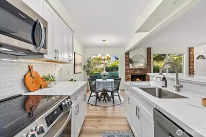 410 214th Street SW #B, Bothell, WA 98021 - Photo 16