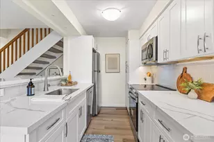 410 214th St SW, Bothell, WA 98021 - Photo 16