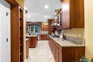 6608 Ivy St, Anacortes, WA 98221 - Photo 10