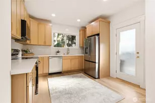 4723 S Findlay St, Seattle, WA 98118 - Photo 8