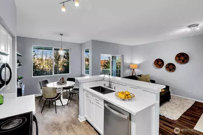 7004 Holly Park Drive S, Seattle, WA 98118 - Photo 8