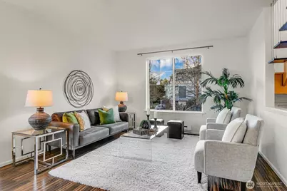 7004 Holly Park Drive S, Seattle, WA 98118 - Photo 2