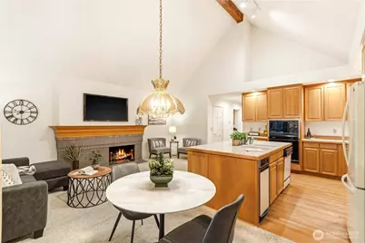 1726 Bellevue Way NE, Bellevue, WA 98004 - Photo 18