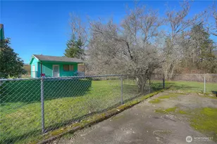 305 138 St E, Tacoma, WA 98445 - Photo 6