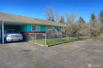 305 138th Street E, Tacoma, WA 98445 - Photo 4