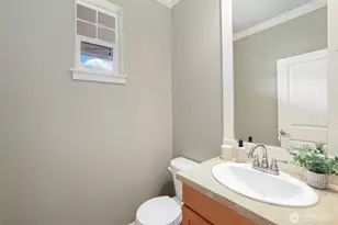 5610 NE 5th Ct, Renton, WA 98059 - Photo 16