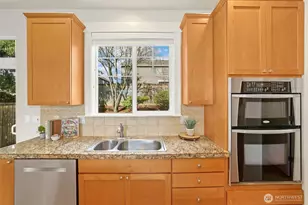 5610 NE 5th Ct, Renton, WA 98059 - Photo 10