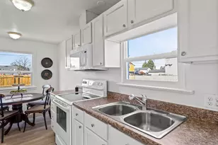 6802 S Oakes St, Tacoma, WA 98409 - Photo 6