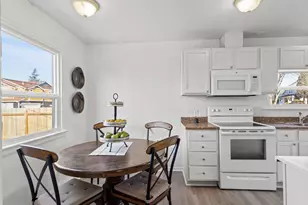 6802 S Oakes St, Tacoma, WA 98409 - Photo 4