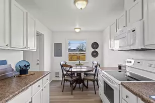 6802 S Oakes St, Tacoma, WA 98409 - Photo 2