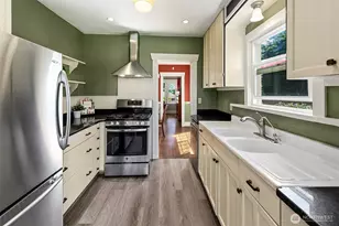 8403 32nd Ave SW, Seattle, WA 98126 - Photo 10