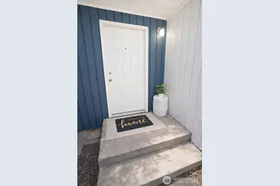 1910 75th Street SE #2E, Everett, WA 98203 - Photo 2