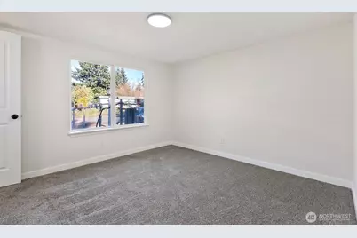 12816 Ridge Cir E, Bonney Lake, WA 98391 - Photo 14