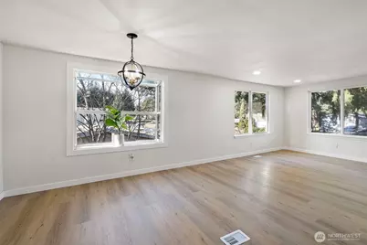 12816 Ridge Cir E, Bonney Lake, WA 98391 - Photo 8