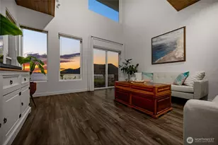 2309 Skyline Way, Anacortes, WA 98221 - Photo 2
