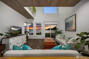 2309 Skyline Way, Anacortes, WA 98221 - Photo 2