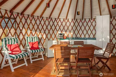 23 Yurt E Lake Sammamish Parkway NE, Sammamish, WA 98074 - Photo 6