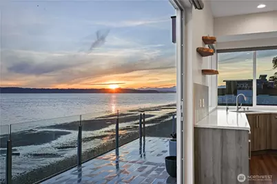 12065 30th Avenue SW, Burien, WA 98146 - Photo 2