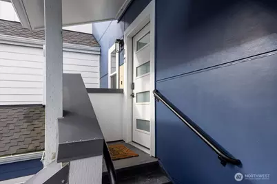 2001 E Yesler # 17, Seattle, WA 98122 - Photo 16