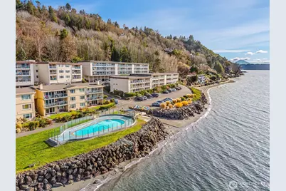 10203 47th Avenue SW #D2, Seattle, WA 98146 - Photo 2
