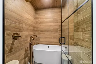 10203 47th Avenue SW #D2, Seattle, WA 98146 - Photo 14