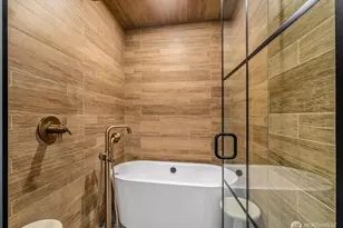 10203 47th Ave SW, Seattle, WA 98146 - Photo 14