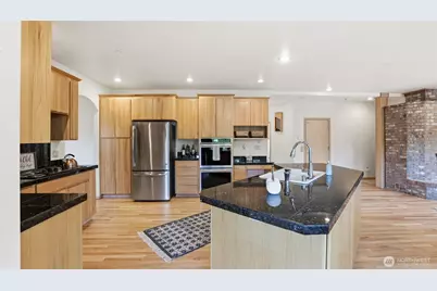 18432 W Lake Desire Drive SE, Renton, WA 98058 - Photo 10