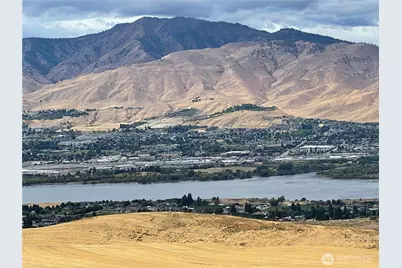 2025 Cougar Ridge Road, East Wenatchee, WA 98802 - Photo 2