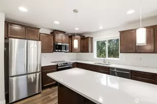 2554 Sand Dollar Rd W, Bremerton, WA 98312 - Photo 8