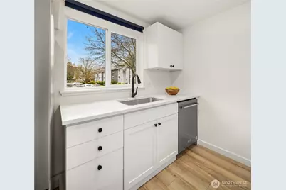 14006 NE 181st Place #B205, Woodinville, WA 98072 - Photo 6
