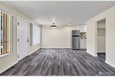 748 S Cloverdale Street #Unit 6, Seattle, WA 98108 - Photo 4