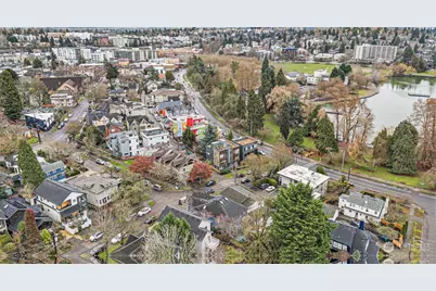 7423 Sunnyside Avenue N, Seattle, WA 98103 - Photo 36