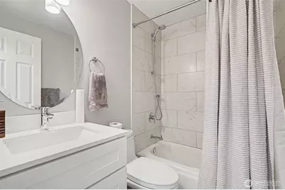 7423 Sunnyside Avenue N, Seattle, WA 98103 - Photo 12
